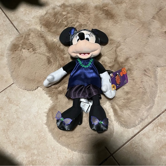 Disney Minnie Mouse Halloween 2022 Plush - Picture 2 of 4